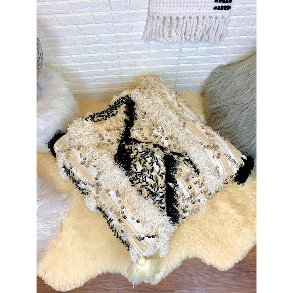 Vintage Berber Handira Pouf: Moroccan Floor Pillow with Sequins 03YL0436 - Picture 8 of 10